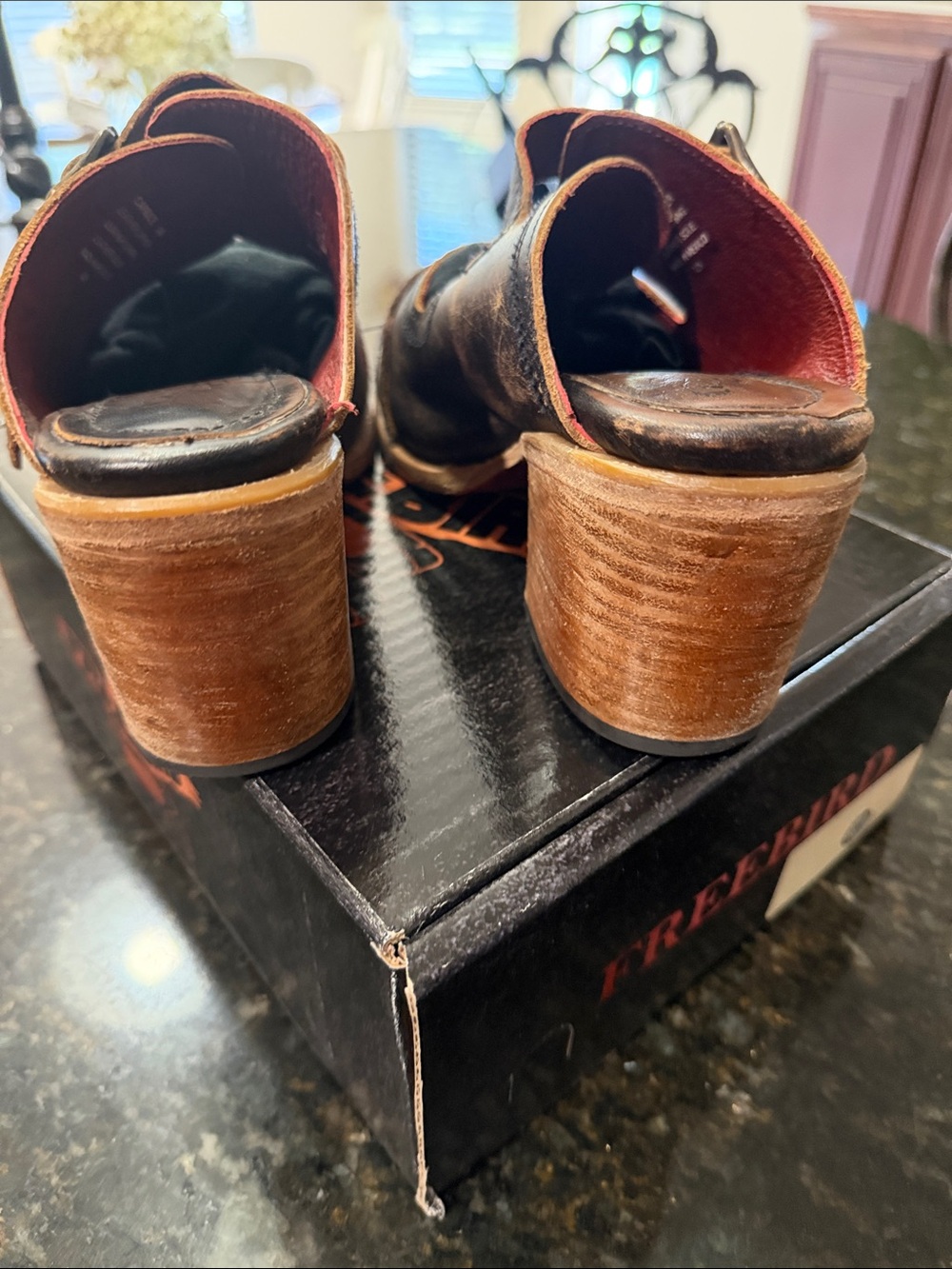 Freebird by Steven Caprice distressed black/brown leather buckle sandals Size 10 - Picture 4 of 9